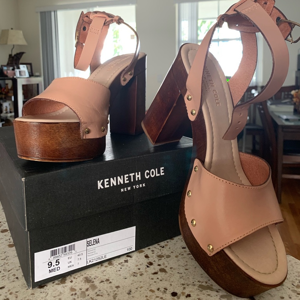 Kenneth Cole sandals